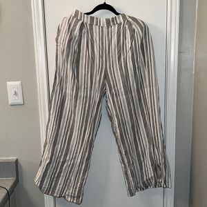 Wide leg trousers
